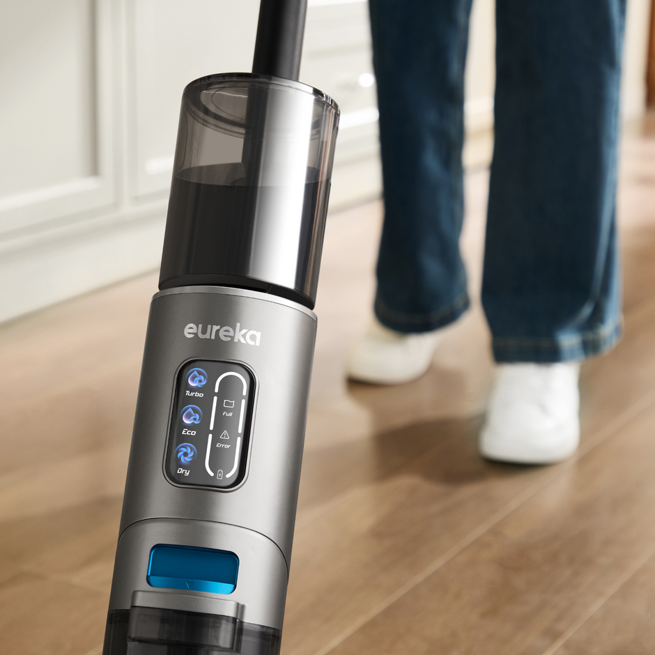Eureka NEW430 Aspiradora en Seco y Húmedo Sin Cable, Friegasuelos Multisuperficie,  Pelo de Mascotas, Depósito Doble de Agua, Navegación por Voz