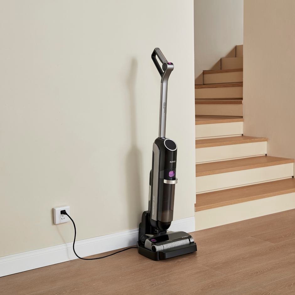 Aspirateur eau et poussière sans fil Eureka RapidWash NEW630, 21 600 Pa, 38 minutes d’autonomie, fonction autonettoyante et anti-enchevêtrement